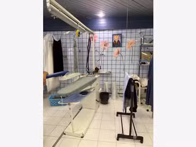 Vente pressing blanchisserie quartier commercial