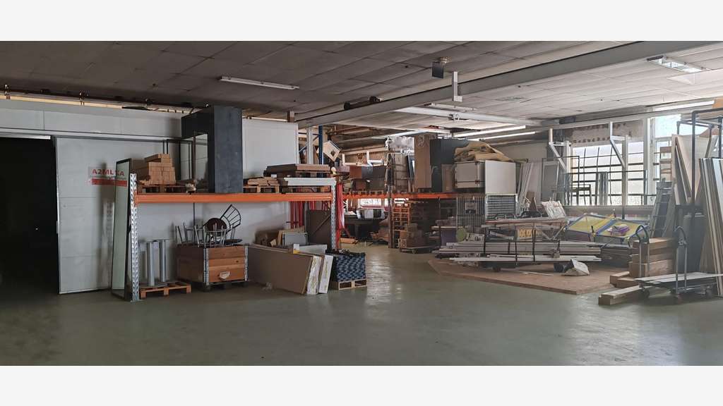 AV FDC agencement intérieur empl stratégique Ain