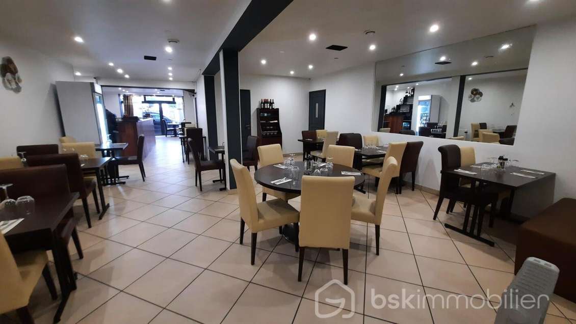 Vente restaurant 200m² à Saint Leu la Forêt centre