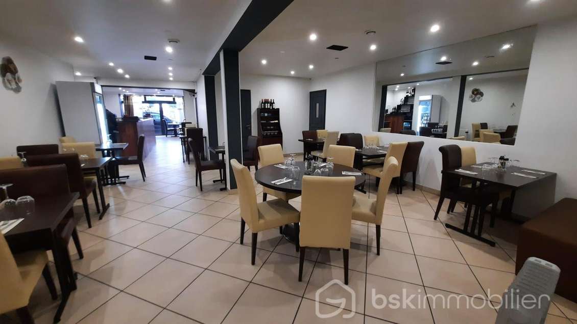 Vente restaurant 200m² à Saint Leu la Forêt centre