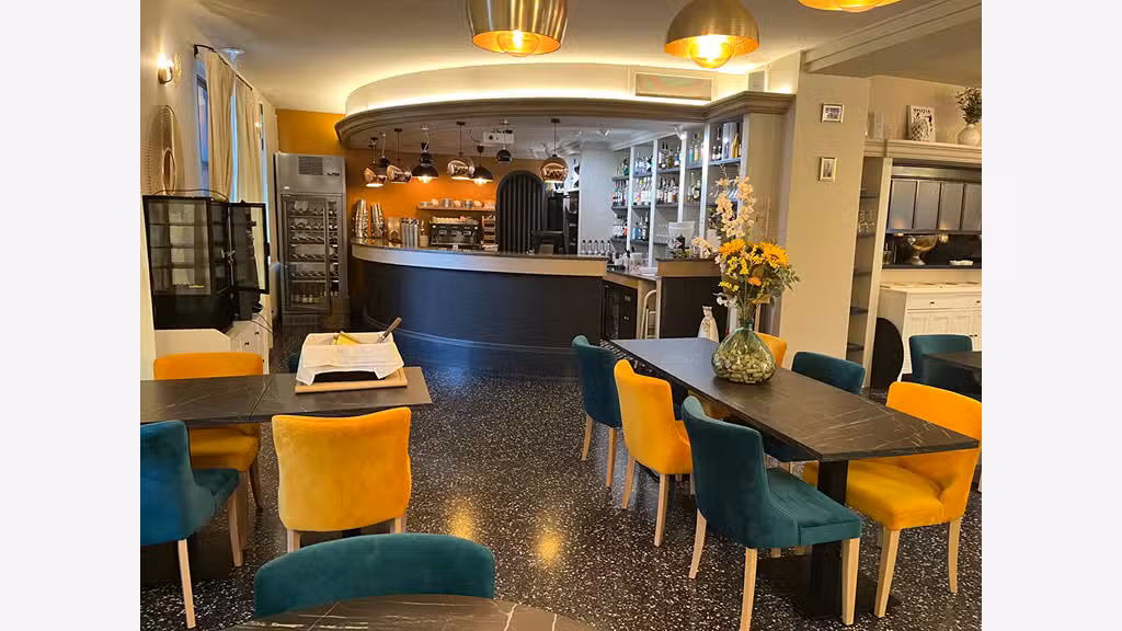 Vend fonds de commerce restaurant rénové Maillane