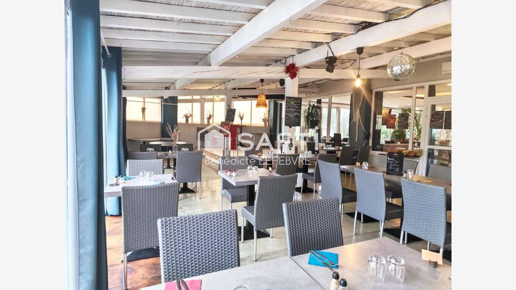 AV restaurant grande capacité terrasse parking 34