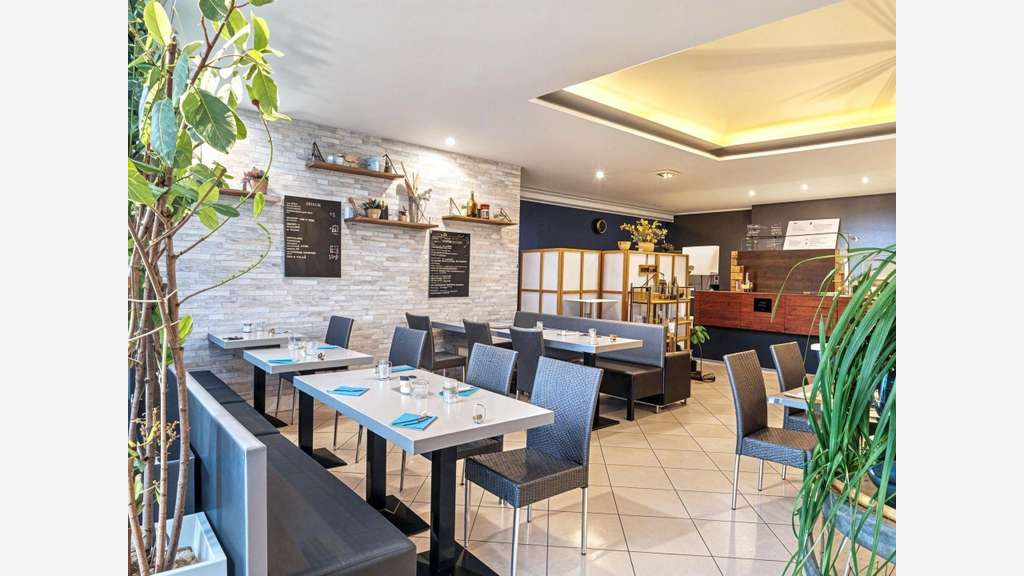 AV restaurant grande capacité terrasse parking 34