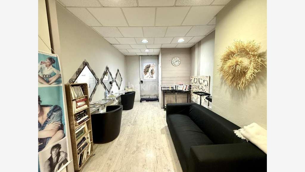 A vendre salon de coiffure centre-ville de Corbas