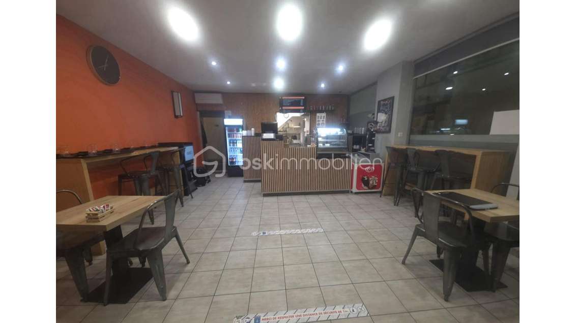 Vente fonds de commerce 130m² avec terrasse à Sens