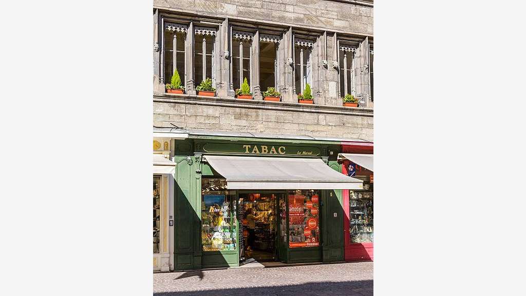 Vente tabac presse jeux murs et fonds sur Darney 