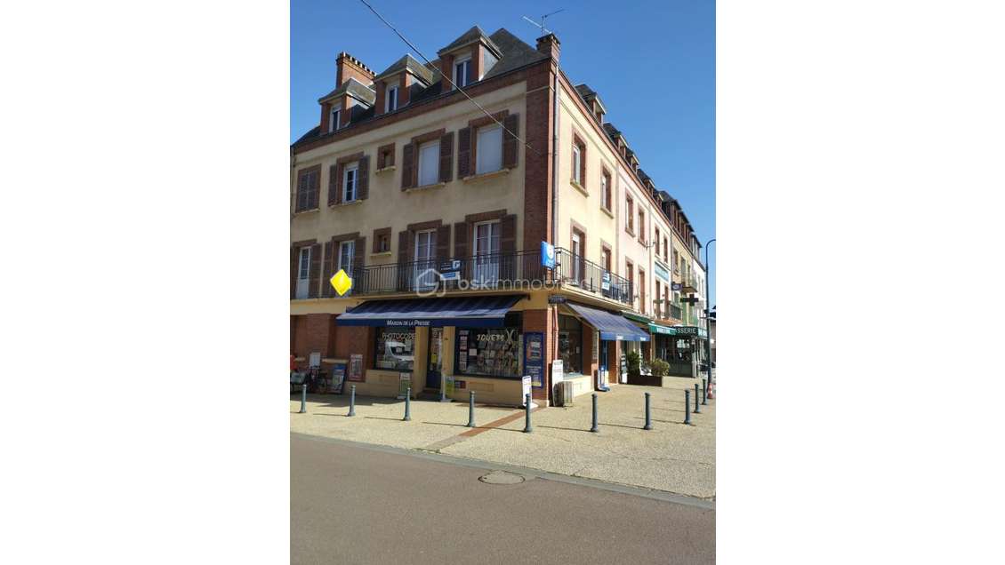 Vente FDC librairie presse en centre ville de Gace