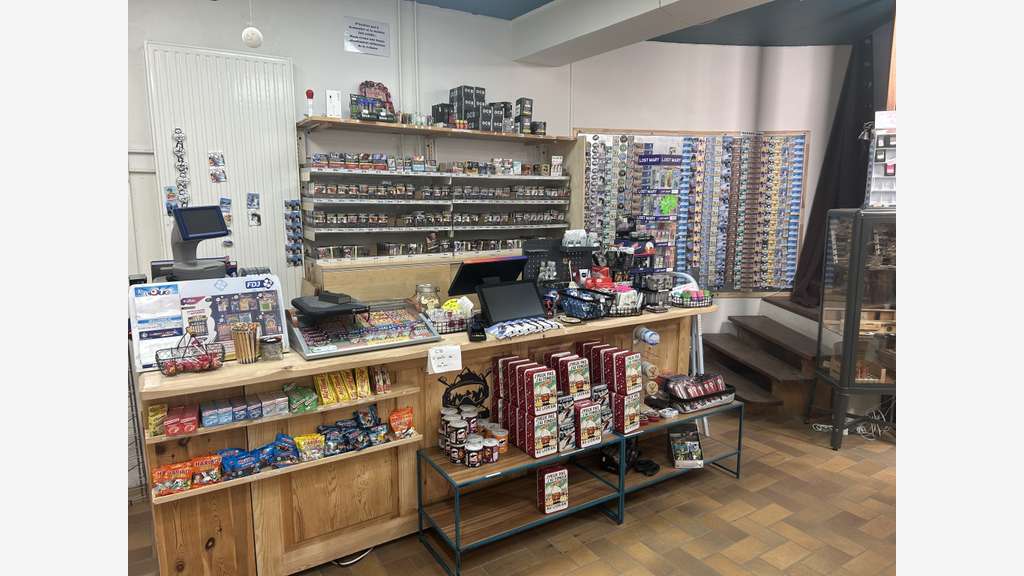 Vente tabac presse souvenir 50m² station du Lioran