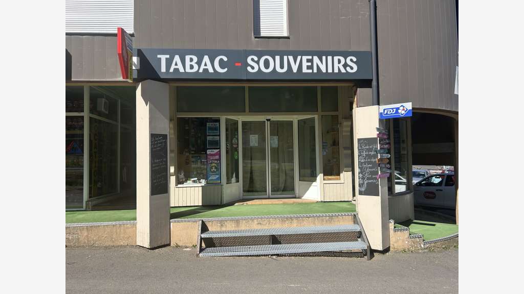 Vente tabac presse souvenir 50m² station du Lioran