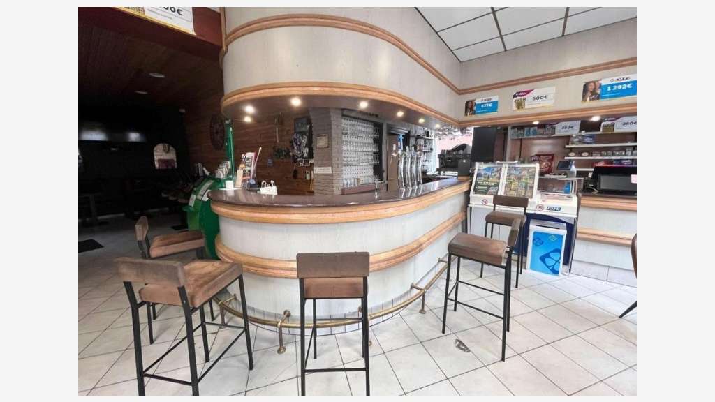 BAR-TABAC – MURS ET FONDS À VENDRE – LES FLANDRES