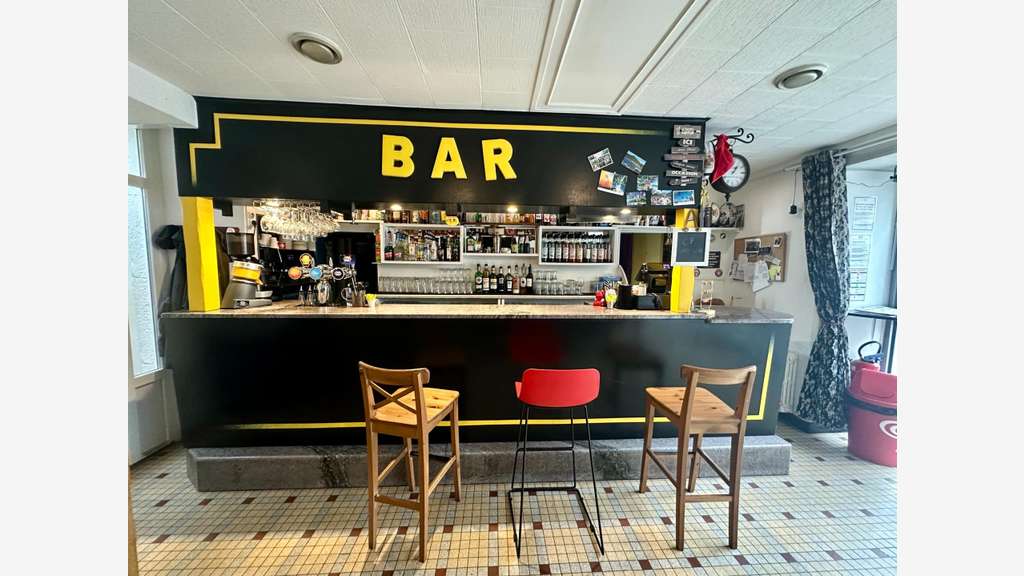 Vente bar café avec habitation à Vabre centre