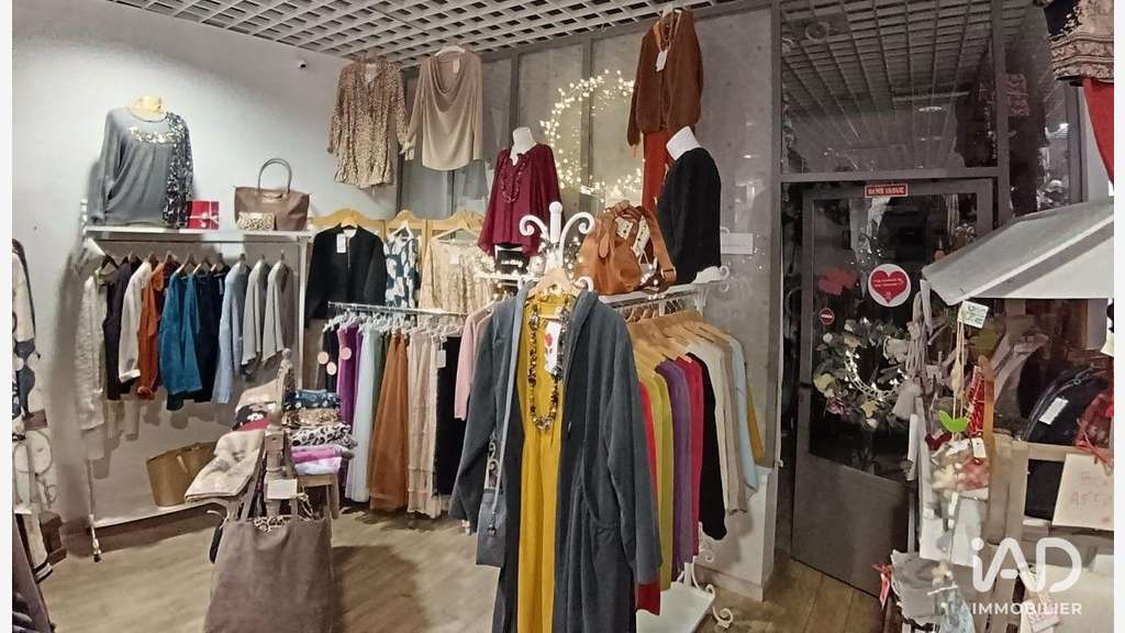 Vente FDC prêt-à-porter féminin à Vedène