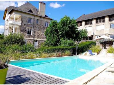 À vendre - Gîte de 8 chambres avec piscine e