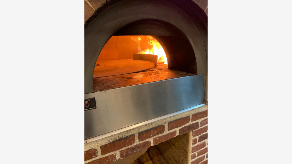 AV grande pizzéria brasserie sur place du Vaucluse