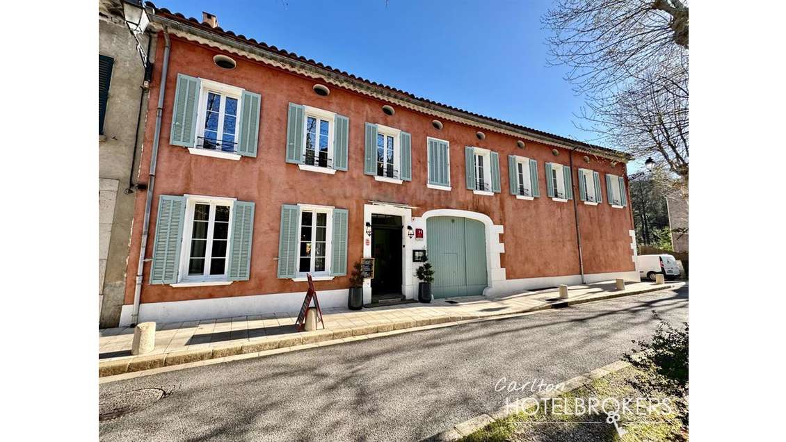Vente hôtel 3 *** au coeur du Var proche mer