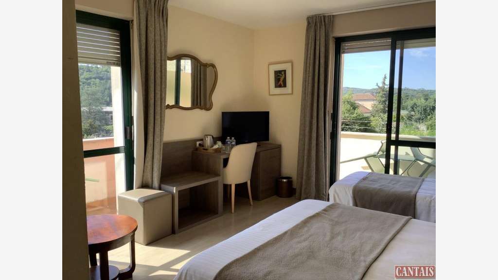Vente hôtel bureau emplacement privilégié Ardèche