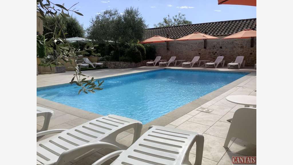 Vente hôtel bureau emplacement privilégié Ardèche
