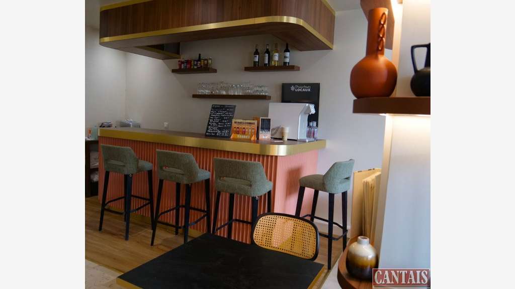 Vente hôtel bureau sur axe Bordeaux Sarlat