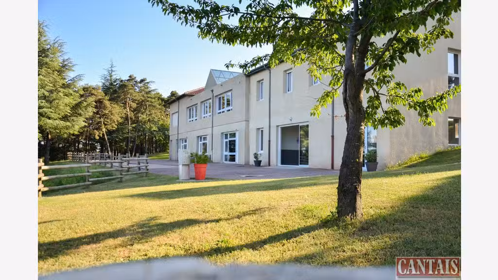 Cession Gîte de groupe 1000m² avec vue vallée 13