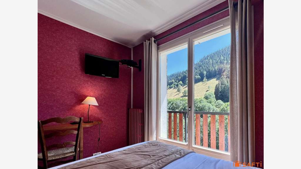 AV hôtel de charme avec vue panoramique – Luchon