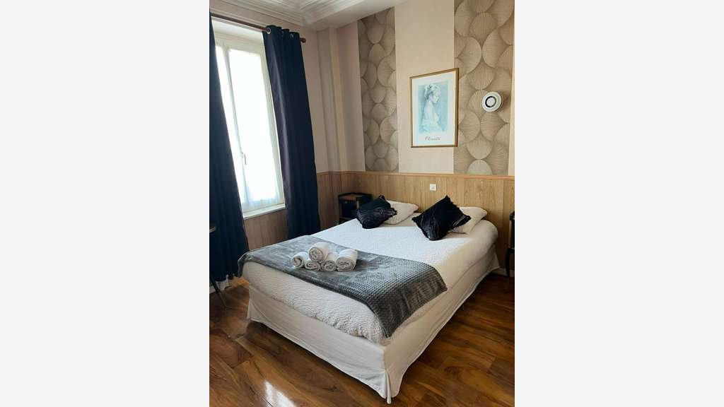 Vente FDC hôtel  ** proche Gare à Cherbourg