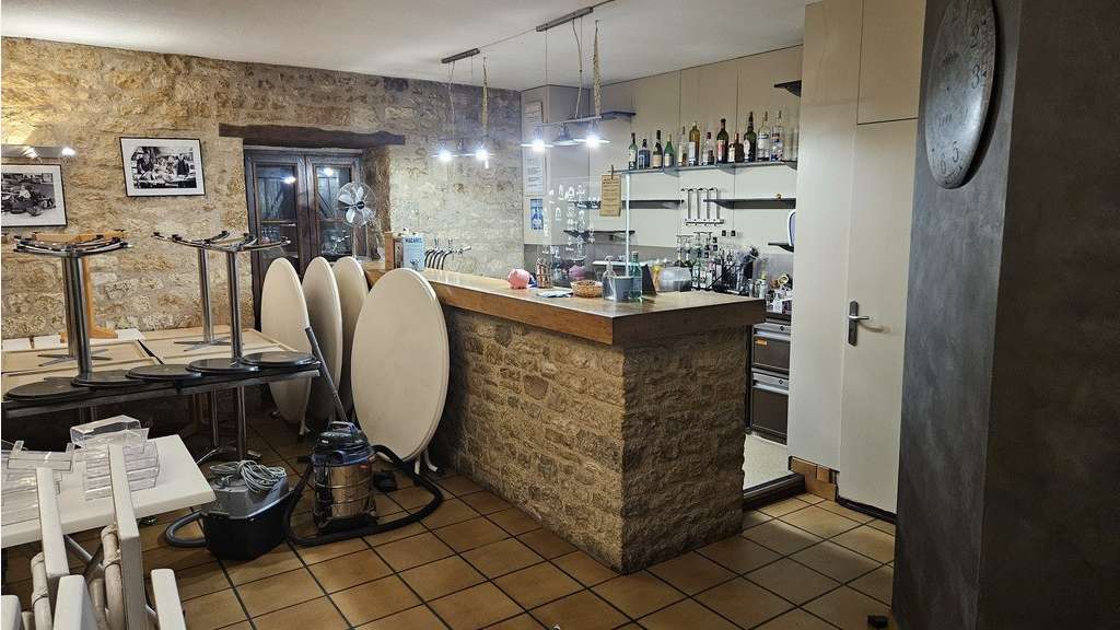Vente hôtel 2 ** restaurant au coeur De Causse