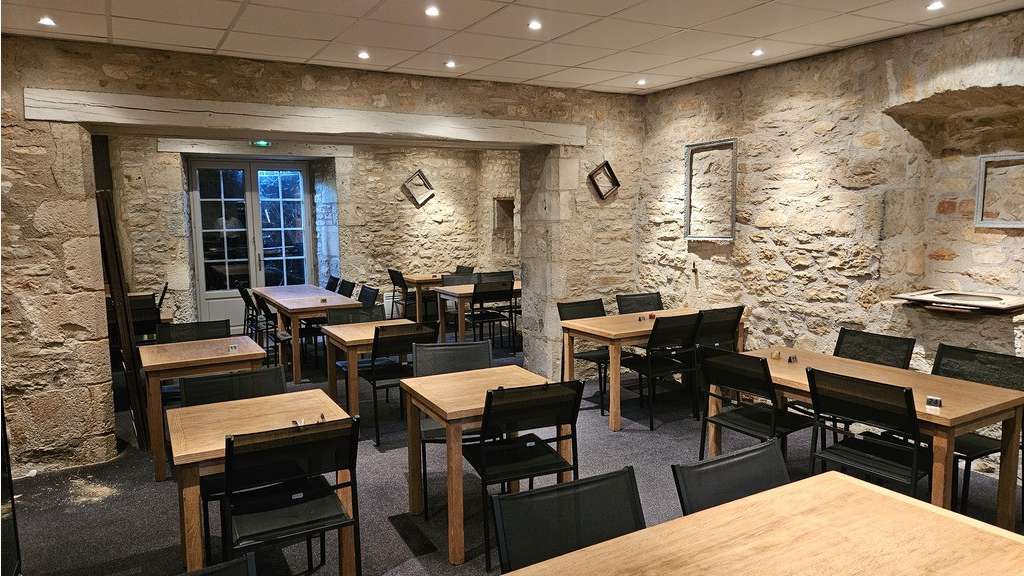 Vente hôtel 2 ** restaurant au coeur De Causse
