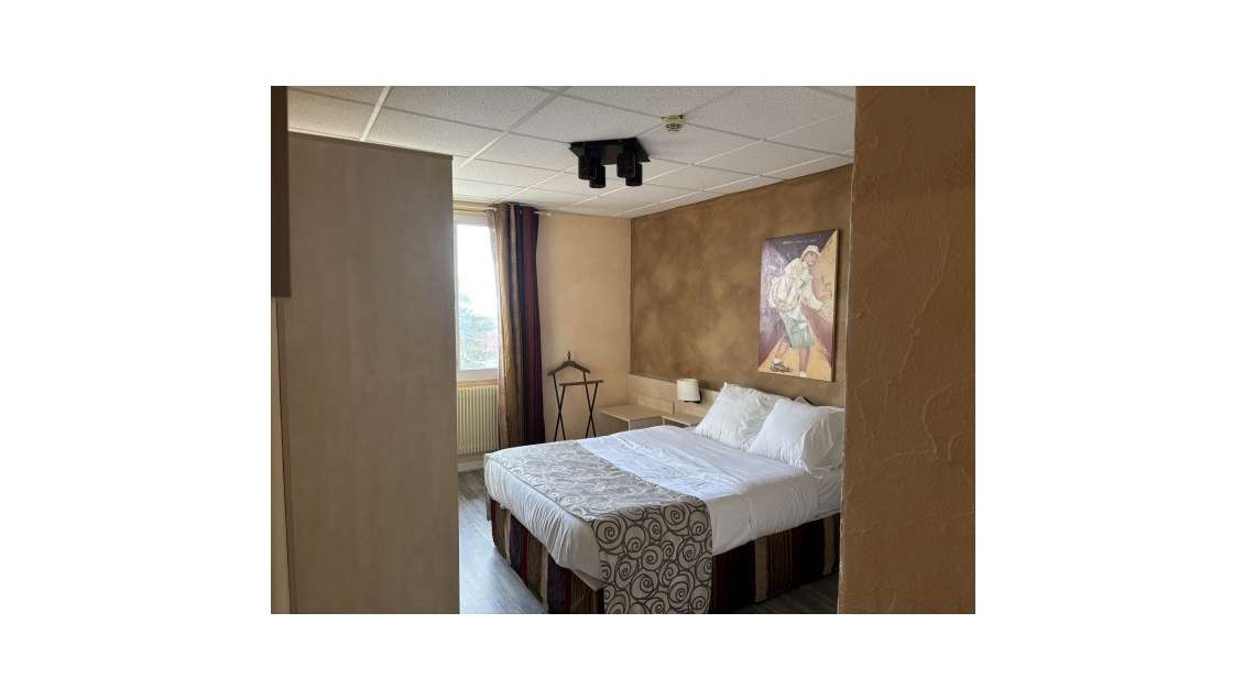 Vente hôtel restaurant 12 ch proche de Dijon