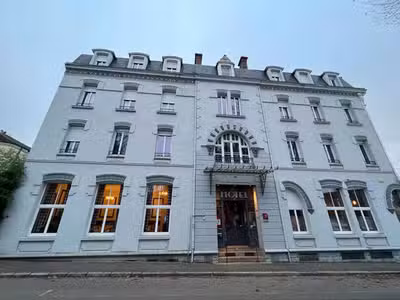 À Vendre hôtel 800m² de 13 chambres au Creusot