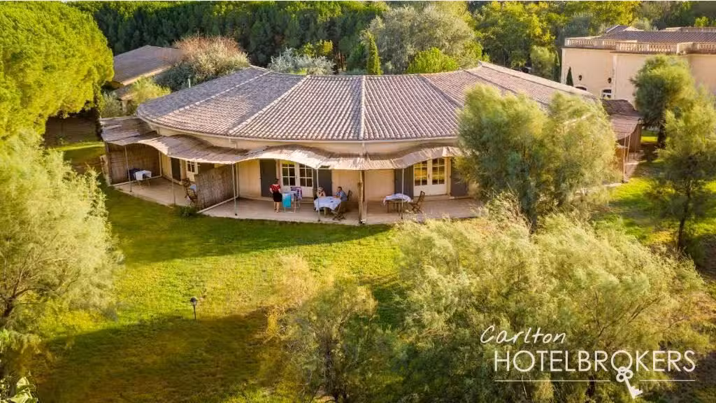 Vente hôtel Pavillonnaire 60 chambres en Camargue
