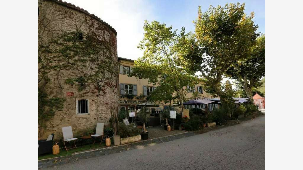Hôtel-restaurant 3 *** à vendre en Haute-Loire