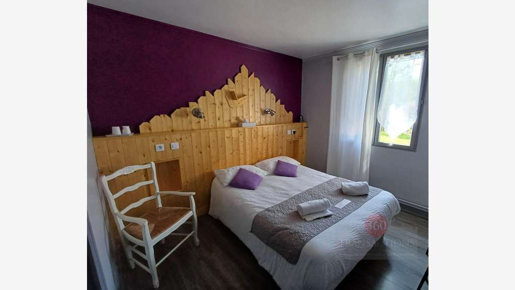 À vendre hôtel restaurant idéalement situé Creysse