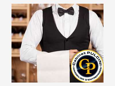 Vente murs et fonds restaurant avec 5 chambres Var