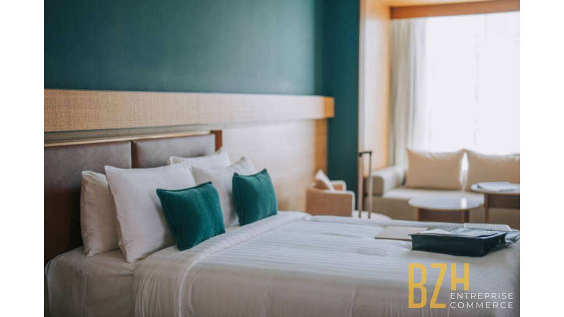 Vente hôtel 3*** restaurant en bord de mer 56