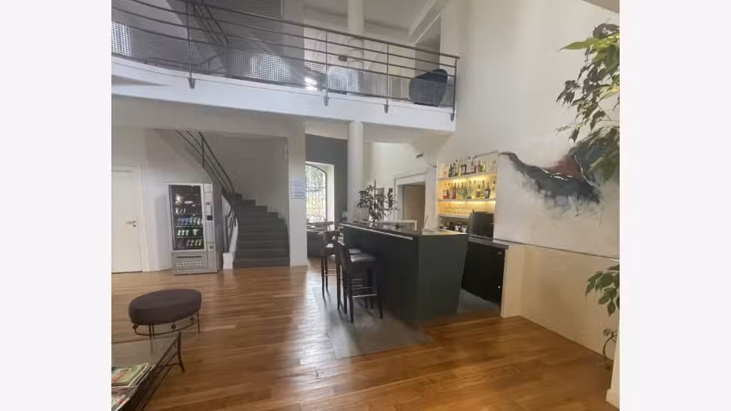 Hôtel-bureau clé en main axe Epinal Vesoul !