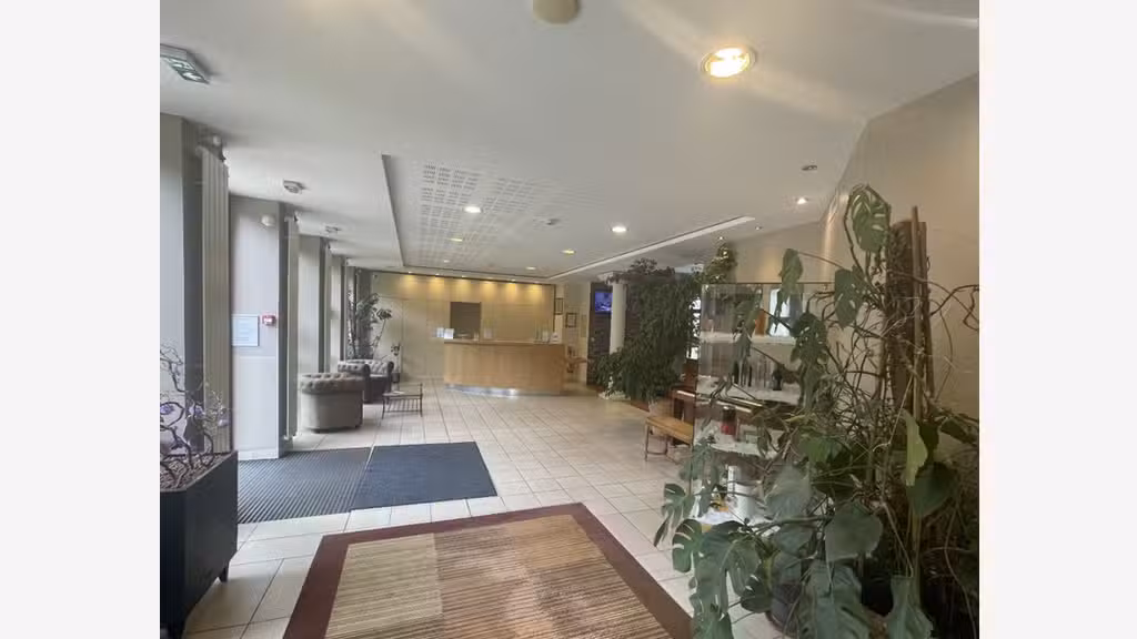 Hôtel-bureau clé en main axe Epinal Vesoul !