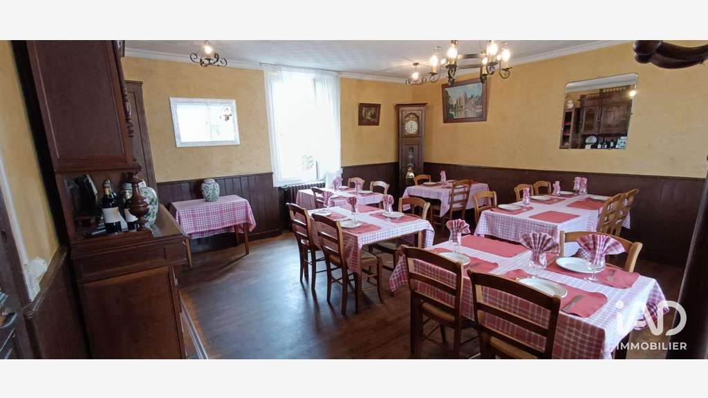 Vente hôtel restaurant de 584m² à La Chapelle-Caro