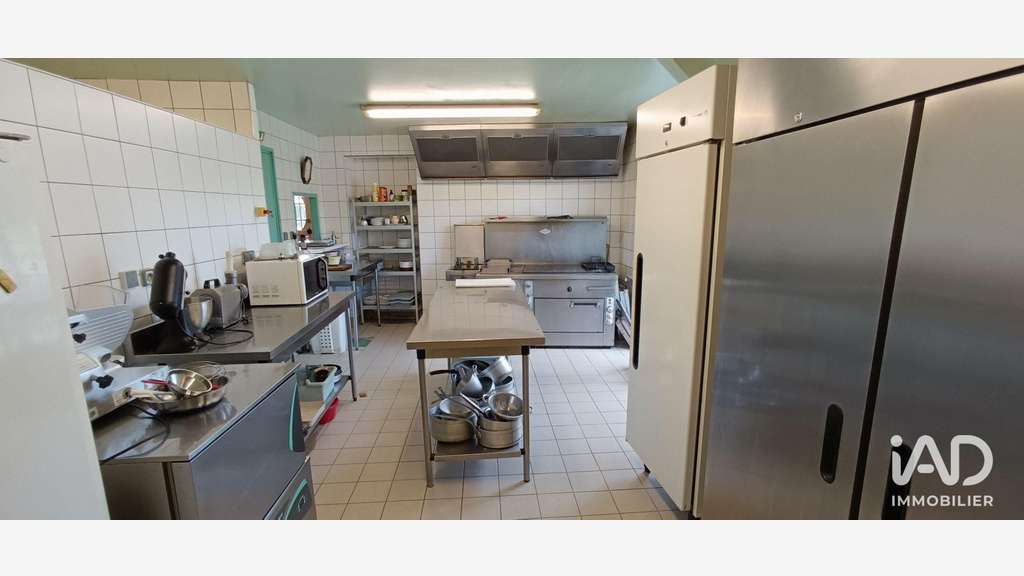Vente hôtel restaurant de 584m² à La Chapelle-Caro