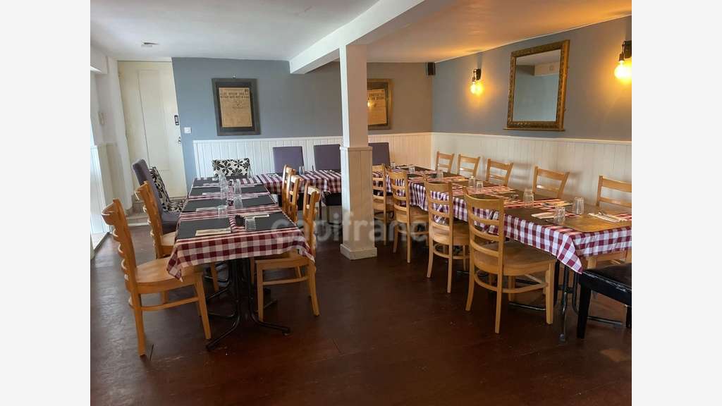 Vente hôtel restaurant au Neufbourg axe fréquenté