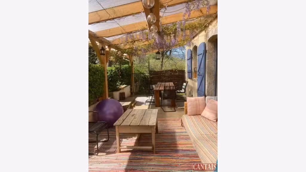AV 2 gîtes avec piscine et logement aux Alpes