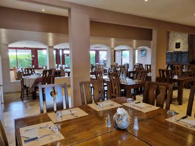 Vente hôtel restaurant 3 *** murs et FDC Manosque
