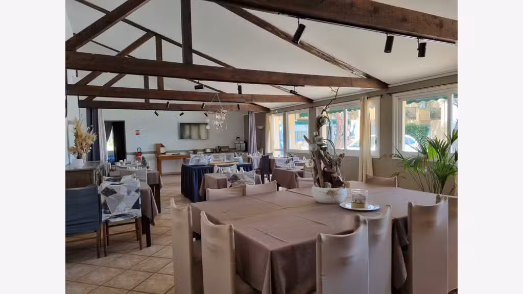 Vente hôtel restaurant 3 *** murs et FDC Manosque