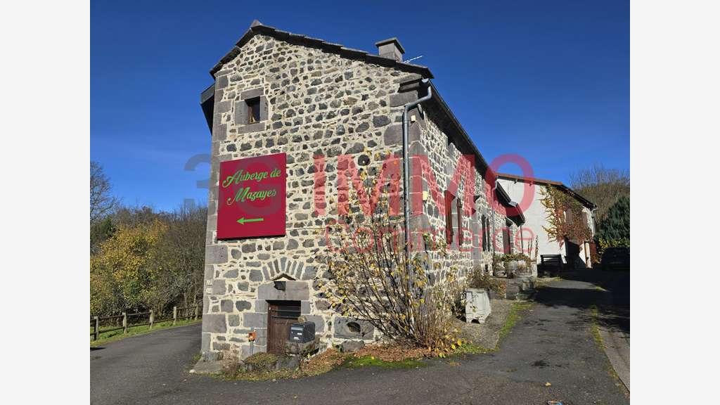 Vente auberge au coeur des Combrailles à Mazaye