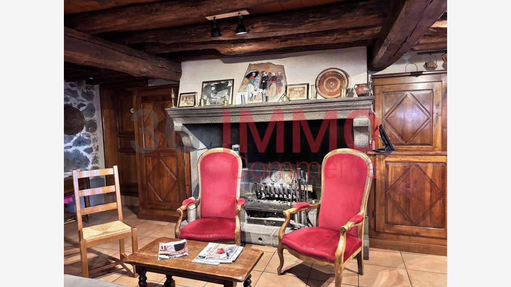 Vente auberge au coeur des Combrailles à Mazaye