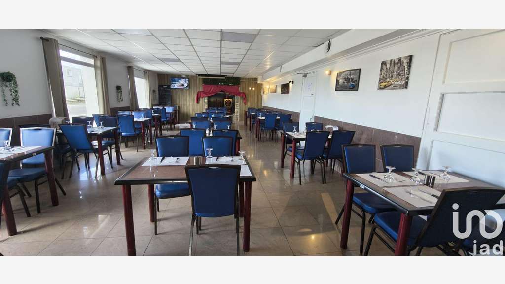 Hotel restaurant à Oinville-Saint-Liphard