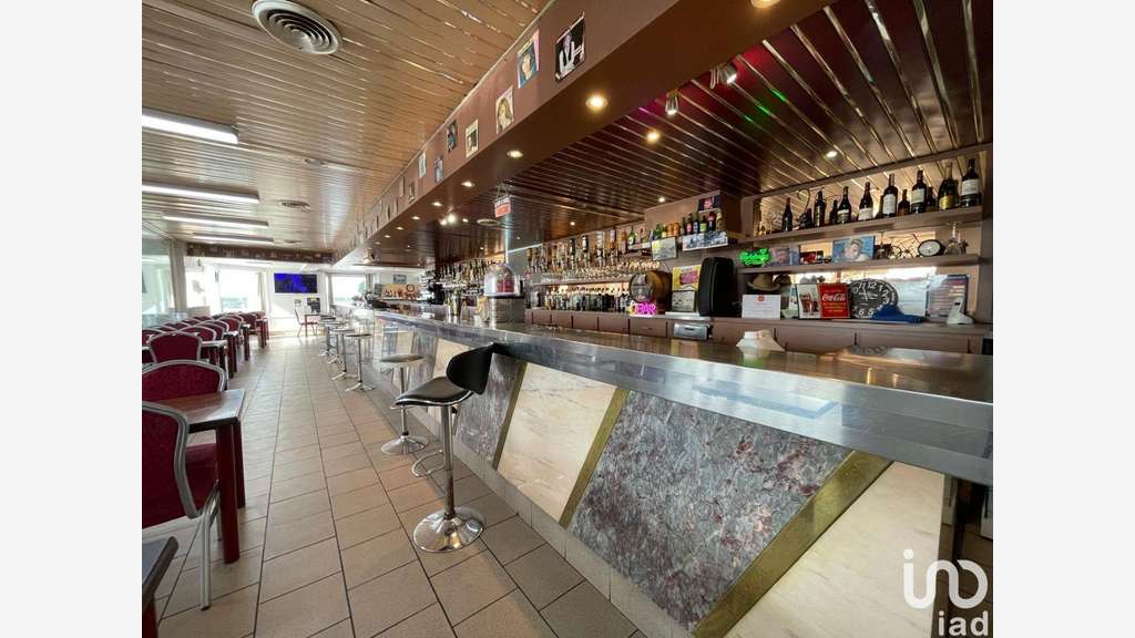 Hotel restaurant à Oinville-Saint-Liphard
