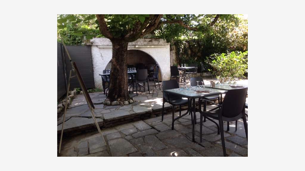 Vente hôtel 8 chmabres restaurant à Saint Baudille