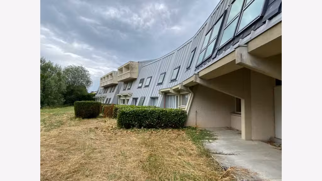 AV grand hôtel moderne proche Bourbonne les Bains
