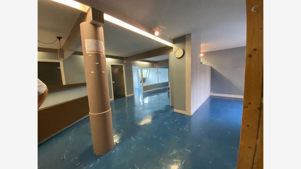 AV grand hôtel moderne proche Bourbonne les Bains