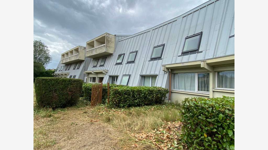 AV grand hôtel moderne proche Bourbonne les Bains